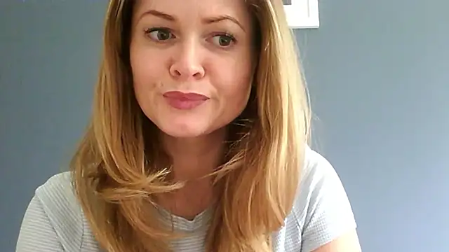 Snapshot of Ginger-bb chatting on July 2026 08:29:02 AM Ginger-bb online show from July 2026 08:29:02 AM