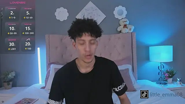 Joe And Emma online show from November 2025 09:03:01 PM