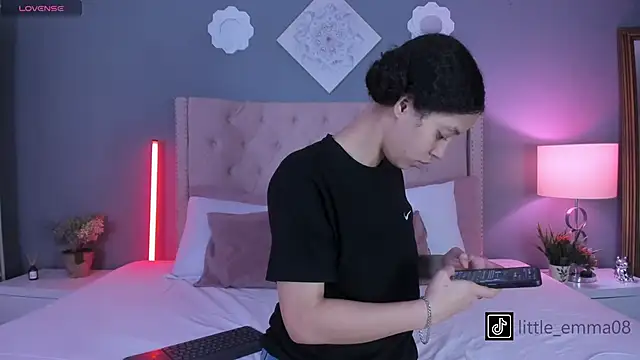 Joe And Emma online show from November 2025 11:04:02 PM