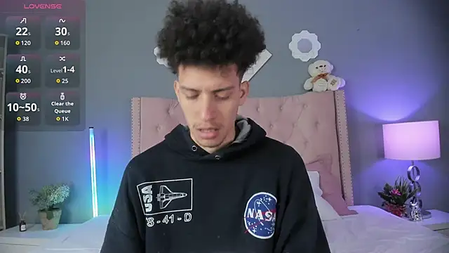 Joe And Emma online show from November 2025 10:08:02 PM