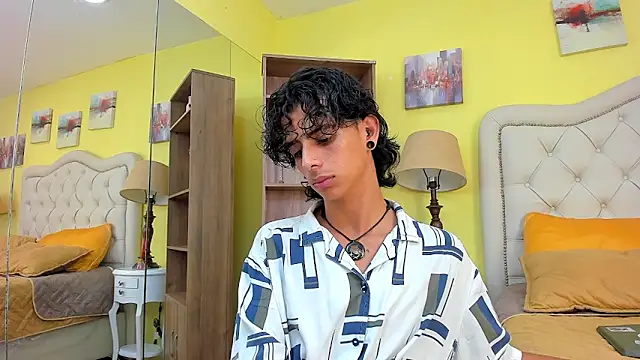 Snapshot of Ibratxandy chatting on October 2025 09:15:01 PM Ibratxandy online show from October 2025 09:15:01 PM