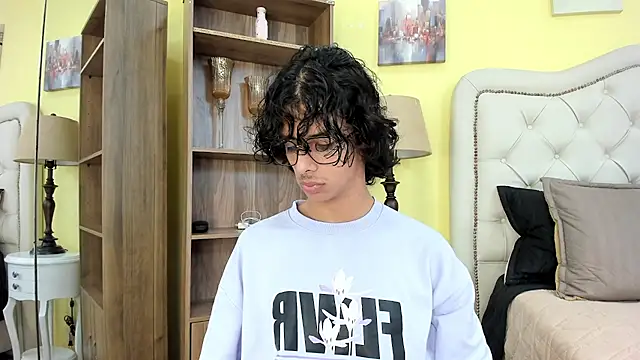 Snapshot of Ibratxandy chatting on December 2025 07:11:01 PM Ibratxandy online show from December 2025 07:11:01 PM