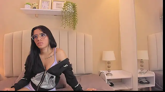 Rachel Donnelly online show from December 2025 03:13:01 AM