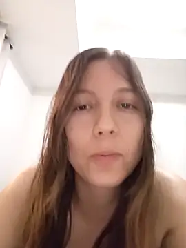 Arianna Moss online show from September 2025 01:38:02 PM