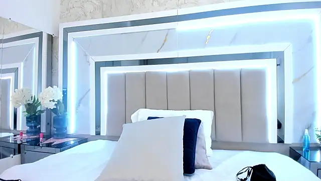 melodycharlotte online show from September 2025 12:51:02 PM