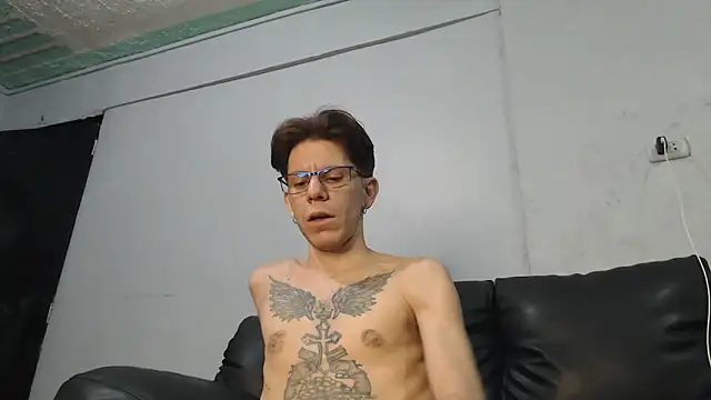 AlexandroRossi online show from November 2025 05:31:01 AM