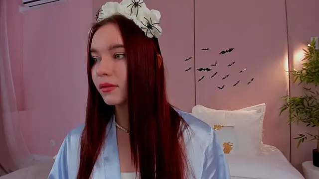 NoraHaynes online show from October 2025 03:10:01 AM