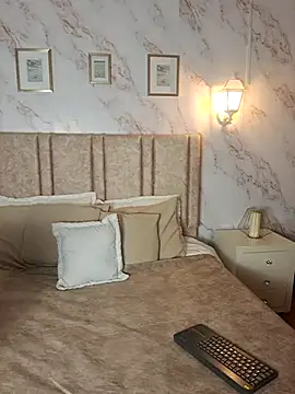 Paula And online show from March 2026 11:18:01 AM