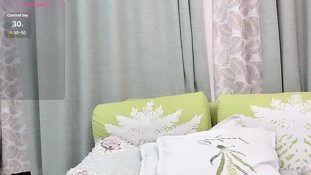 Snapshot of Aiyi909- chatting on November 2025 04:51:02 PM Aiyi909- online show from November 2025 04:51:02 PM