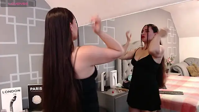 Snapshot of AliceBlackx chatting on September 2025 11:44:01 AM AliceBlackx online show from September 2025 11:44:01 AM