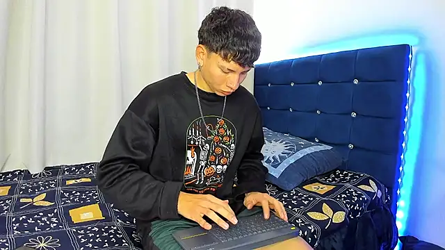 Tatiiana n Damiian online show from September 2025 01:57:02 PM