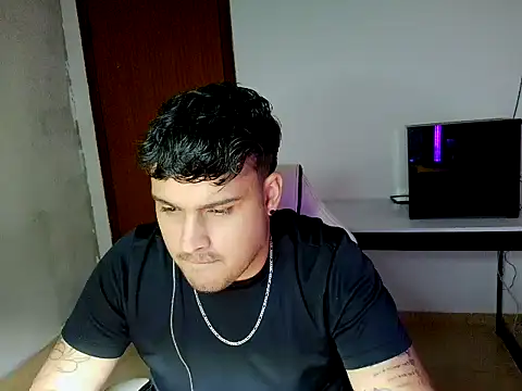 Mineirinhoot online show from January 2026 01:11:01 AM