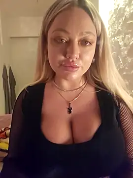 misstitmouseofficial online show from September 2025 08:44:02 PM