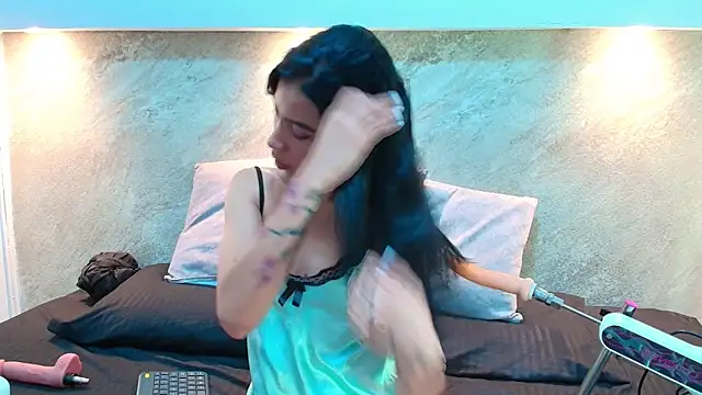 Snapshot of Dixie_grey1 chatting on October 2025 02:13:01 PM Dixie grey1 online show from October 2025 02:13:01 PM