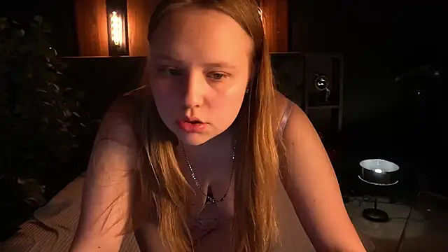 Snapshot of CrystallPaws chatting on November 2025 06:49:01 AM CrystallPaws online show from November 2025 06:49:01 AM