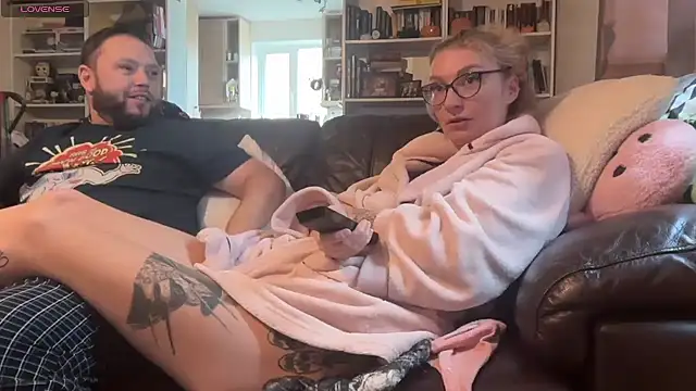 harleyblair online show from October 2025 01:32:01 PM