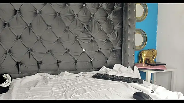 Snapshot of bxby_dolls chatting on October 2025 03:27:01 AM bxby dolls online show from October 2025 03:27:01 AM