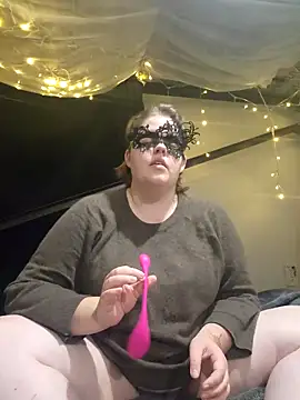 Snapshot of VeiledMuse chatting on November 2025 02:11:02 AM VeiledMuse online show from November 2025 02:11:02 AM