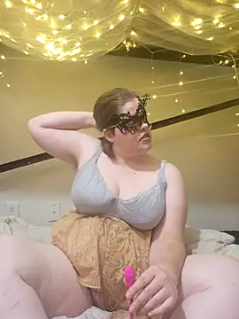 Snapshot of VeiledMuse chatting on December 2025 02:38:01 AM VeiledMuse online show from December 2025 02:38:01 AM