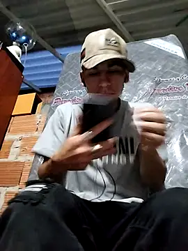 Snapshot of Tussi-amor chatting on September 2025 10:28:02 AM Tussi-amor online show from September 2025 10:28:02 AM