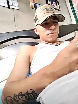 Snapshot of Tussi-amor chatting on September 2025 03:04:01 PM Tussi-amor online show from September 2025 03:04:01 PM