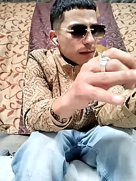 Snapshot of Tussi-amor chatting on September 2025 05:28:01 PM Tussi-amor online show from September 2025 05:28:01 PM