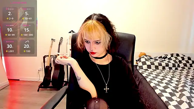 LiyaLuna online show from November 2025 11:44:02 AM