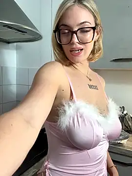 Snapshot of zoeypink chatting on November 2025 06:31:02 PM zoeypink online show from November 2025 06:31:02 PM