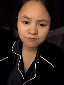 Snapshot of NhuFox chatting on November 2025 01:13:02 PM NhuFox online show from November 2025 01:13:02 PM