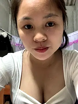 Snapshot of NhuFox chatting on November 2025 01:30:02 AM NhuFox online show from November 2025 01:30:02 AM