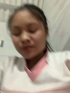 Snapshot of NhuFox chatting on November 2025 12:23:02 PM NhuFox online show from November 2025 12:23:02 PM