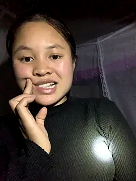 Snapshot of NhuFox chatting on November 2025 01:01:01 PM NhuFox online show from November 2025 01:01:01 PM