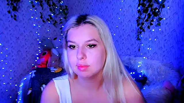 Snapshot of ChloeRicc chatting on November 2025 08:09:01 PM ChloeRicc online show from November 2025 08:09:01 PM