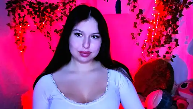 Snapshot of ChloeRicc chatting on December 2025 05:30:01 PM ChloeRicc online show from December 2025 05:30:01 PM