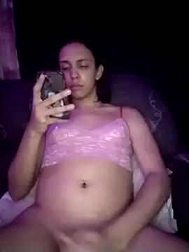 Snapshot of LunaMell chatting on October 2025 07:36:02 PM LunaMell online show from October 2025 07:36:02 PM