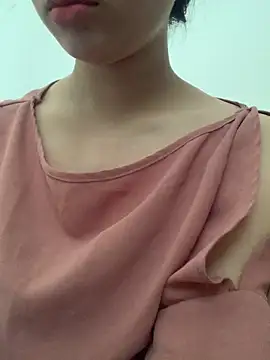 Nguyenha11 online show from September 2025 08:25:01 AM