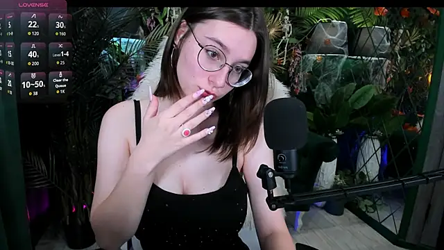 AnnyNextDoor online show from October 2025 08:25:02 AM