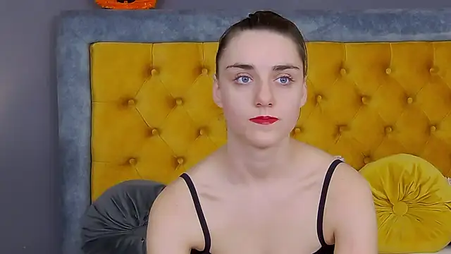 Jessica White  online show from November 2025 04:01:02 AM