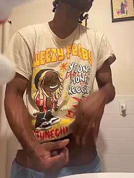 BigBDMari online show from September 2025 12:33:01 AM