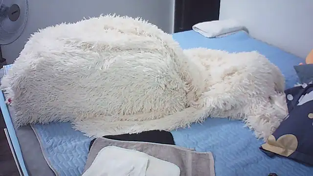 Snapshot of Linh_linh01 chatting on October 2025 03:44:01 PM Linh linh01 online show from October 2025 03:44:01 PM