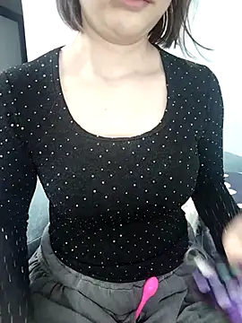 Snapshot of Linh_linh01 chatting on November 2025 03:58:02 PM Linh linh01 online show from November 2025 03:58:02 PM