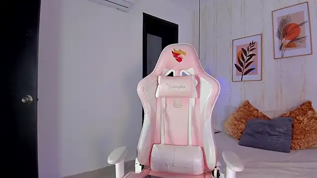 Ayleen Dunkan online show from November 2025 01:04:01 PM