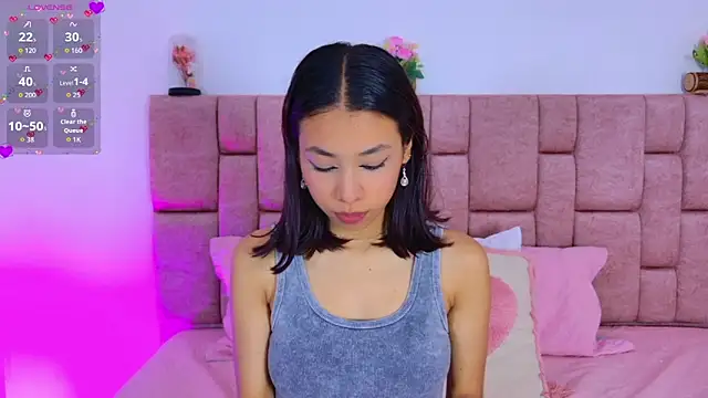 Snapshot of ScarlettLuxe chatting on December 2025 07:22:01 PM ScarlettLuxe online show from December 2025 07:22:01 PM