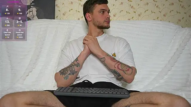 Snapshot of johnstoneisland chatting on May 2026 07:49:01 AM johnstoneisland online show from May 2026 07:49:01 AM