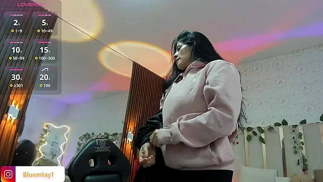 BLUE TAY1 online show from February 2026 12:10:01 PM