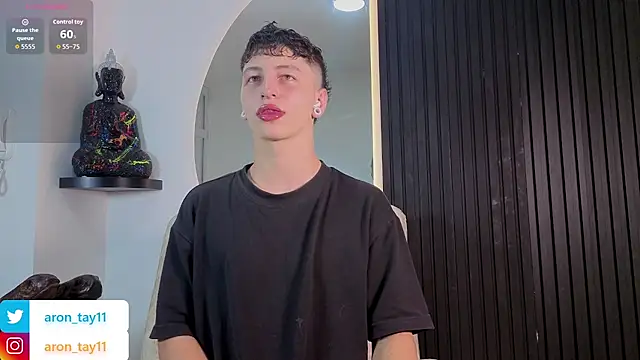 Snapshot of aronn_tay chatting on November 2025 03:06:02 AM aronn tay online show from November 2025 03:06:02 AM