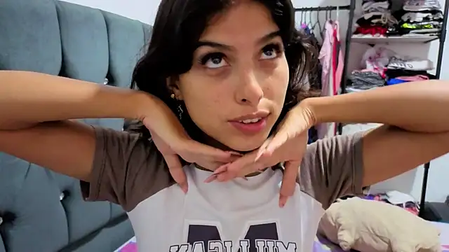 Snapshot of nina_sky chatting on November 2025 01:38:02 AM nina sky online show from November 2025 01:38:02 AM