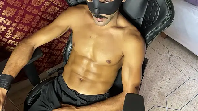 JUSTFORRICH online show from October 2025 02:24:02 PM