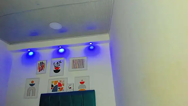 milk candy18 online show from December 2025 10:31:02 AM