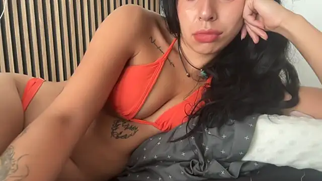 sweetbrunette22 online show from April 2026 10:48:02 PM